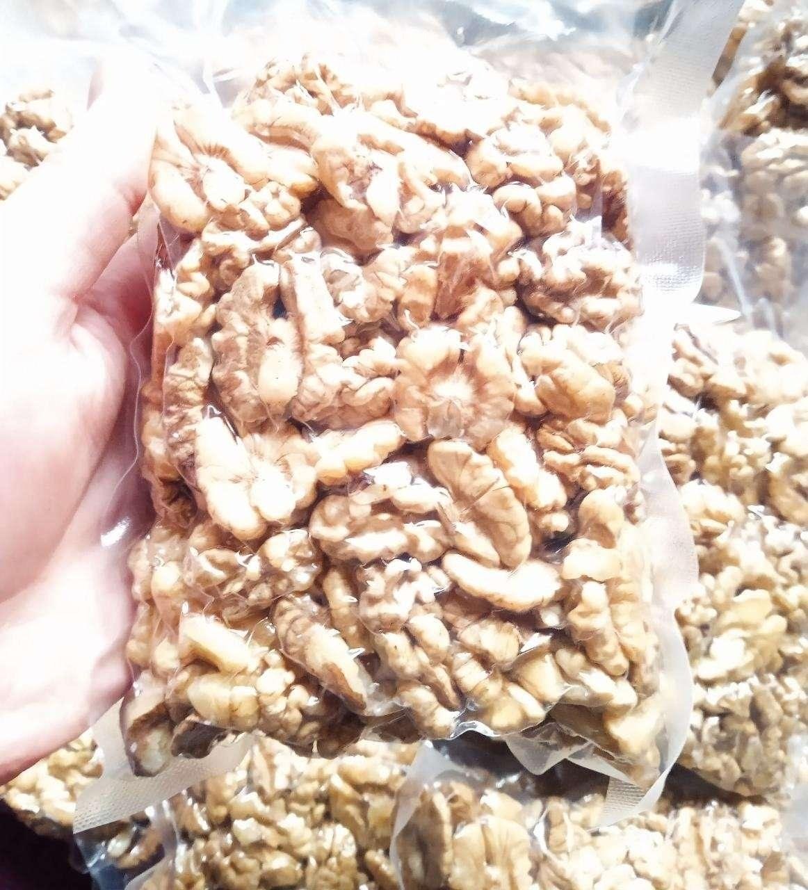 Kashmiri Walnut Kernels (Giri) Online | Buy Kashmiri Walnuts, 500g thumbnail 4